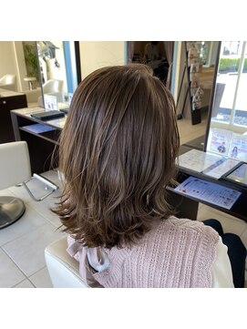 ウィーブリスタ(Weve Rista) 20代30代40代おすすめミディアムレイヤー【小顔矯正立体カット】
