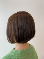 リフ(RIFF)&nbsp;冬だからこそ首周りスッキリ！ショートボブ