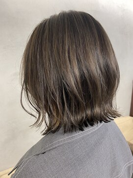インビテーション(invitation) ハイトーンカラー◎アッシュグレー