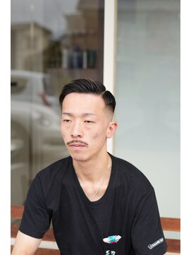 プロ バーバーショップ(PRO BARBER SHOP) ミドルフェード