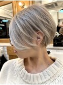 ハイライト　レイヤー ショートヘア　ボブ　くびれレイヤー 