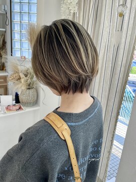 ロマーリ(LOMARLIE) ショートバレイヤージュ_デザインカラー_ブリーチ