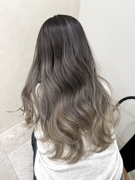 ジゼル(gisele) バレイヤージュ