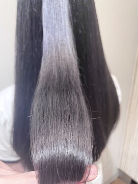 ラ タント(L'attente) グレー／グレージュ／透明感