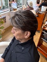 シュヴー 築地(CHEVEUX)&nbsp;ハンサムショート×グレー系ハイライト