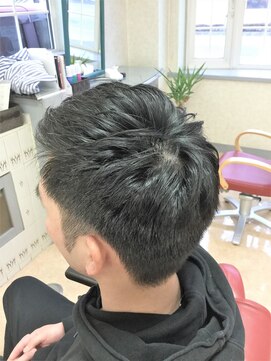 ミューレンス レオン(MUELHENS LEON) ビジネスカジュアル　ソフトモヒカン　束感　　ベリーショート