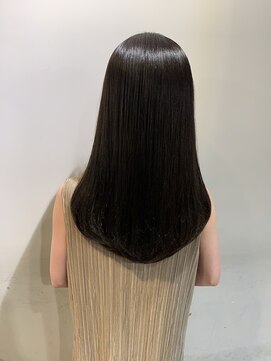 リバレッジ 白金(Leverage) 艶ダークトーングレージュワンカールスタイル