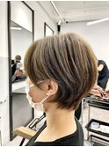 ショートボブ