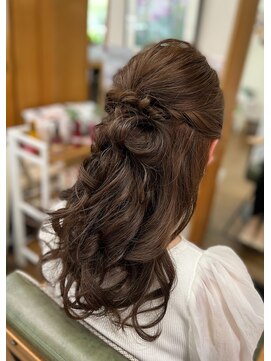 アトリエルセーヌ ウォーターウォーターフォールのダウンスタイル