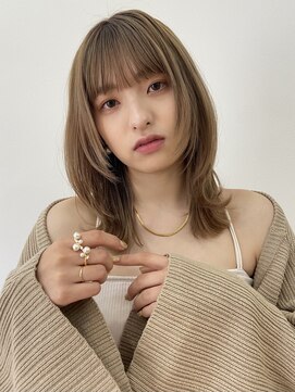 アクアオモテサンドウ(ACQUA omotesando) △大人可愛い外ハネロブヘアレイヤーカットウルフヘアミディアム
