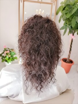 ヘアプロデュース ワイ(hairproduce y) ウェーブスタイル