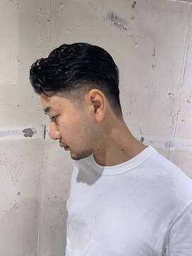 フランクスバーバーザスタンド(Frank’s barber the stand) スペインカール/スパイキーショート/フェザーパーマ/飯田橋E