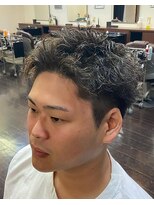 ジョイボックス(JOYBOX)&nbsp;ツーブロック＋ピンパーマ　30代40代50代