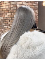 グリ(gris) 透明感グレージュ