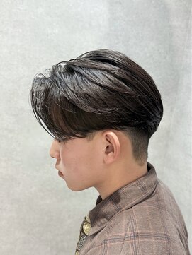 ネクスト 渋谷(NEXT) MEN’S HAIR/サーフカール/刈り上げセンターパート/渋谷