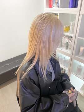 オフィーリア 【名古屋矢場町】ブリーチ縮毛矯正ブリーチ髪質改善特化サロン