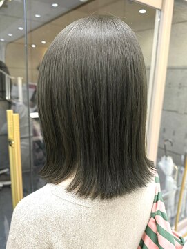 ゼスト フィーノ(ZEST fino) 【ナツミ】オリーブグレージュで透明感