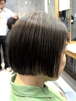 エリマ 調布(elima)&nbsp;調布レディースショートカットミニボブイルミナカラーオリーブ