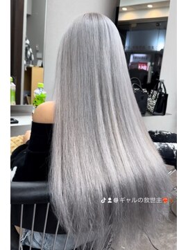 エミーバイモアムー(Emmie byMoremuu) 【RYUKI】ホワイトシルバー