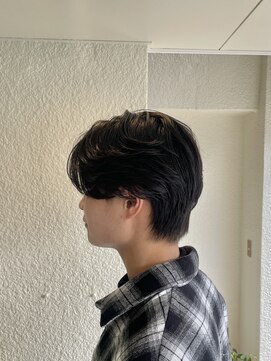 アーシュナチュラリー(h naturally.) 刈り上げない毛流れセンターパート