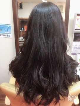 ディーセブン ヘアーリゾート(D seven Hair Resort) ダークグレーレイヤースタイル