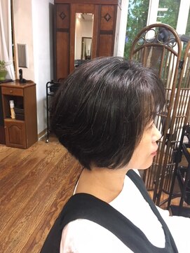 ディーアンドシー ヴァータ(D&C vaRta) 自然なボブスタイル