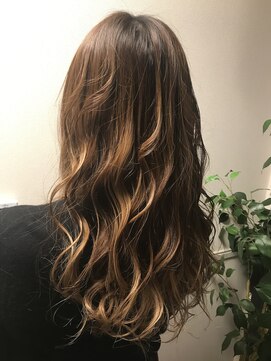 レイフィールド 滝の水店 アンニュイロング