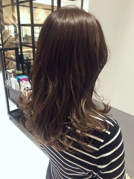 スタジオ ノル(studio noll) 【新宿 studio noll. やまだ】イルミナ×べージュ♪200202