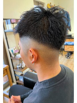 ディ グラント(D GRANT) 【外国人風】BARBERフェードスタイル・ナチュラルツイスト☆