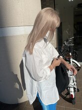 ノア(NOA by KENJE) ペールベージュ．