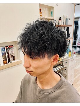 コウ(KOH) ツイストスパイラルパーマ