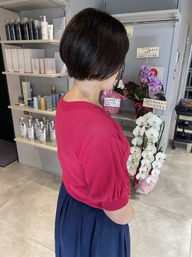 ディーエックス スリー(Dxxxx III) ミセスショート恵比寿