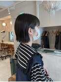 切りっぱなし ミニボブ 耳掛けボブ ブルーブラック