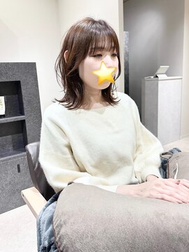 シーナ(Shiina) 似合わせミディアムスタイル