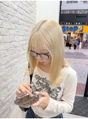 ホワイトベージュ