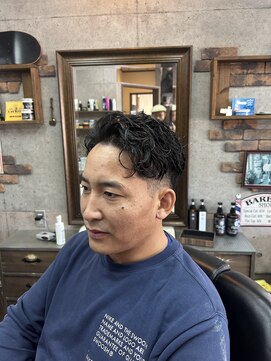 MEN’S HAIR/サーフカール/刈り上げセンターパート/印西
