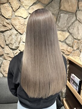 ルイ(ROUIS produced by LUCK 津田沼) ROUIS津田沼 ラベンダーグレージュ/ツヤ髪スタイル/ミルクティー