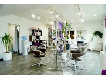 シムク(shi mu ku)の雰囲気(さらに目元も素敵に)