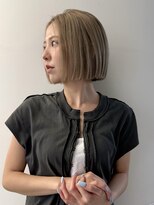 ステン(sten)&nbsp;透明感ミルクティーカラーボブ