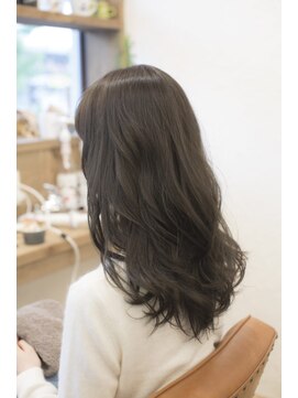 リル(Lilou) Lilou ブルージュ小顔フェミニン小顔ロング