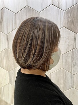 ビューティドレッセヤマノ 池袋パルコ(Beauty Dresse YAMANO) 【白髪ぼかし】ハイライト×レイヤーボブ