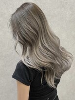 ロンド レア 天神大名店(Lond Le’a) ホワイトブロンド/イメチェンヘアスタイル/美髪のススメ