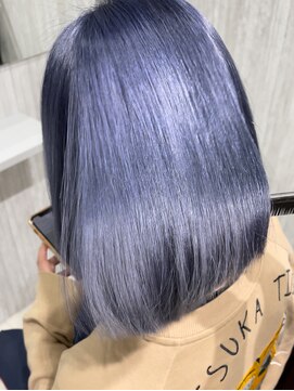 ナンバー 小山(Number.) 【髪質改善×ブリーチ】2ブリーチで作る高彩度ブルー