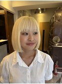 透明感ハイトーン×パツっとボブ