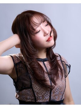 アンアタッシュ(UNE ATTACHE) Layered Frosted Light｜ツヤ質感立体感をラベンダーグレージュ