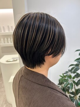 グラムヘアー(GLAM HAIR) ハイライト×ハンサムショート