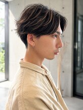 【フェザーショート】メンズサロンYUIMARLSLOWが提案する、羽のような毛流れで軽やかに決まるショートヘア