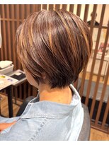ハピネス クローバー 八木店(Happiness CLOVER)&nbsp;脱白髪染めハイライトくびれショートグレージ