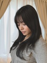 シア(XIA) 黒髪×ロングレイヤー