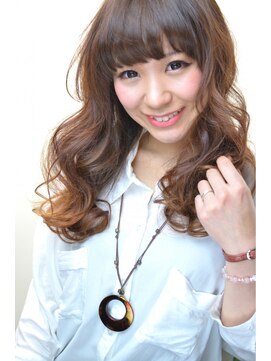 オーガスト ヘア ネイル(AUGUST hair nail) 2012　フェミニンラフウェーブ